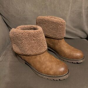 Olivia Miller Brown Shearling-Lined Boots
